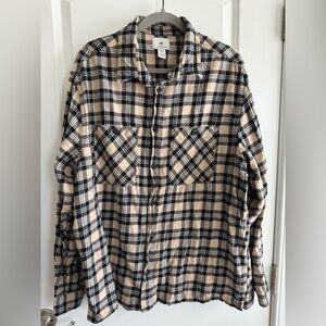 H&M Men's Casual Black and Cream Checkered Shirt